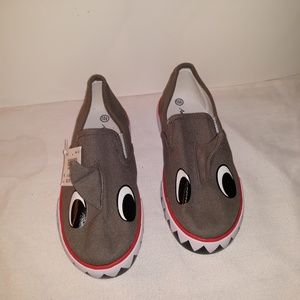 Toddler size 10 boy shoes